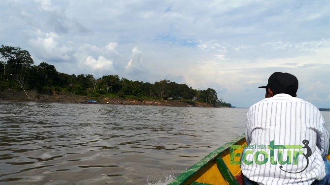 navegando-rio-amazonas